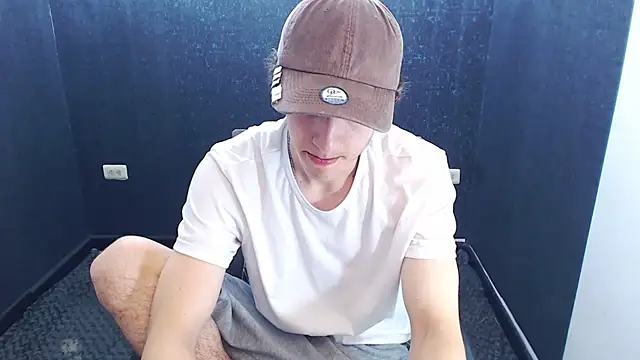 Kerverr  online show from 11-09-25, 02:21