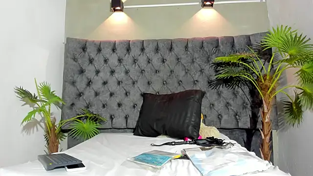 Salomon koude online show from 07-16-26, 04:42