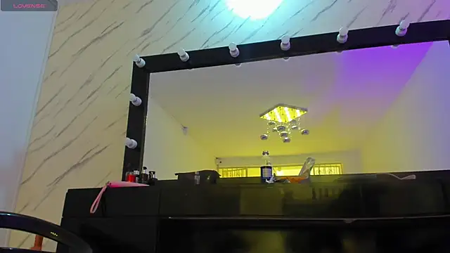 ElisabethMassey online show from 01-09-26, 03:30