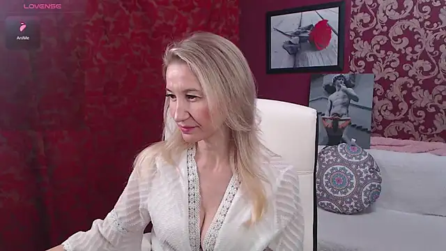 Snapshot of Sofia_Soul chatting on 02-11-25, 06:33 Sofia Soul online show from 02-11-25, 06:33