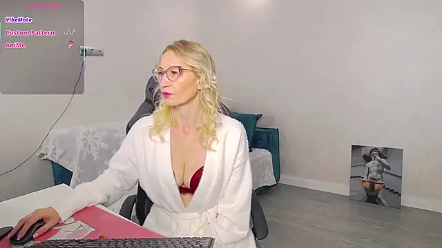 Snapshot of Sofia_Soul chatting on 09-30-25, 06:36 Sofia Soul online show from 09-30-25, 06:36