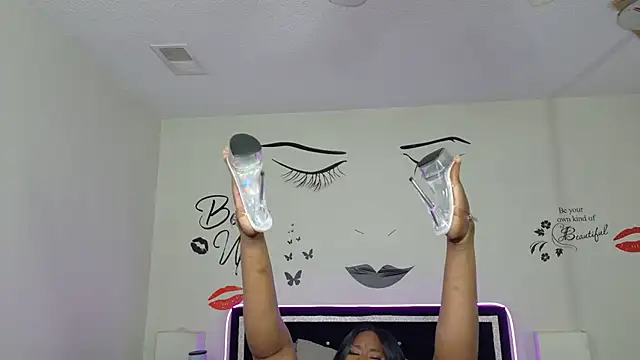Snapshot of chocolatefantasyxxox chatting on 02-05-25, 01:47 chocolatefantasyxxox online show from 02-05-25, 01:47