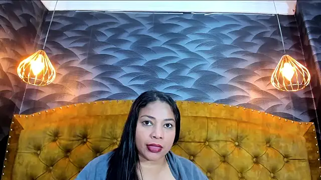 Snapshot of NahomiFireSex chatting on 05-21-26, 04:32 NahomiFireSex online show from 05-21-26, 04:32