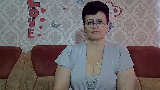 PaulaGolden online show from 10-11-25, 07:53