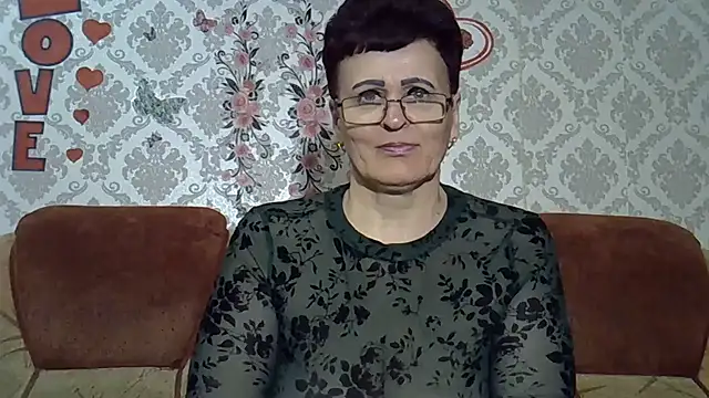 Snapshot of PaulaGolden chatting on 04-21-26, 07:31 PaulaGolden online show from 04-21-26, 07:31