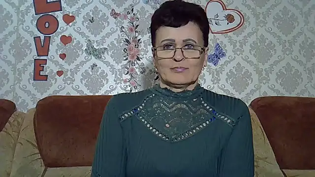 Snapshot of PaulaGolden chatting on 04-19-26, 07:38 PaulaGolden online show from 04-19-26, 07:38