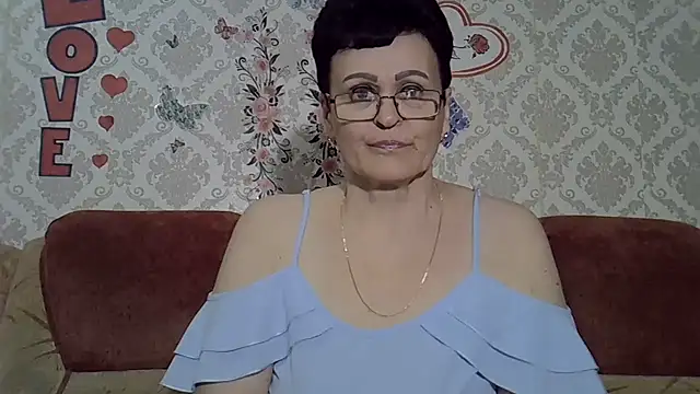 Snapshot of PaulaGolden chatting on 04-28-26, 07:18 PaulaGolden online show from 04-28-26, 07:18