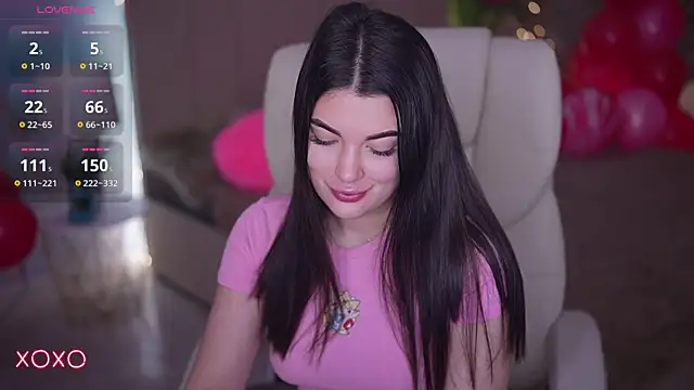 Snapshot of YourLolaBunny chatting on 02-14-26, 08:03 YourLolaBunny online show from 02-14-26, 08:03