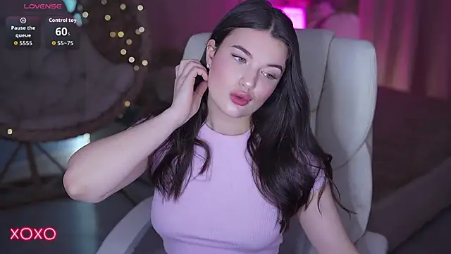 YourLolaBunny online show from 03-08-26, 07:00