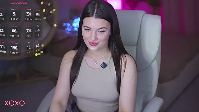 YourLolaBunny online show from 04-13-26, 01:15