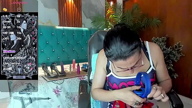 sabrina dupont online show from 12-21-25, 01:24