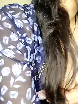 Snapshot of Fair-magic-woman chatting on 02-06-25, 10:43 Fair-magic-woman online show from 02-06-25, 10:43