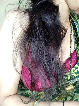 Snapshot of Fair-magic-woman chatting on 03-10-25, 09:40 Fair-magic-woman online show from 03-10-25, 09:40