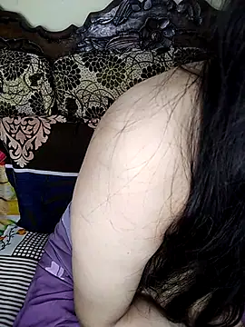 Snapshot of Fair-magic-woman chatting on 02-05-26, 09:21 Fair-magic-woman online show from 02-05-26, 09:21