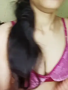 Snapshot of Fair-magic-woman chatting on 10-09-25, 10:21 Fair-magic-woman online show from 10-09-25, 10:21