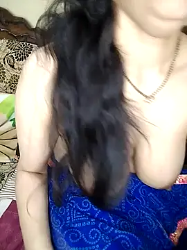 Snapshot of Fair-magic-woman chatting on 02-23-26, 08:42 Fair-magic-woman online show from 02-23-26, 08:42