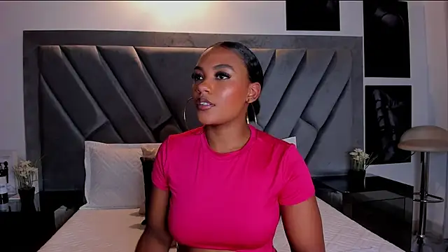 Snapshot of brenda_nova18 chatting on 09-26-25, 09:21 brenda nova18 online show from 09-26-25, 09:21