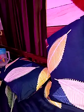 Suhanakhan00 online show from 03-10-25, 10:28