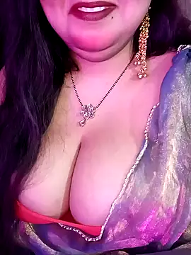 Snapshot of Suhanakhan00 chatting on 02-13-26, 07:58 Suhanakhan00 online show from 02-13-26, 07:58