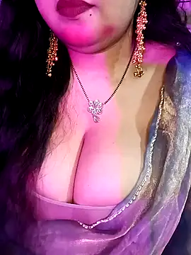 Snapshot of Suhanakhan00 chatting on 02-17-26, 06:33 Suhanakhan00 online show from 02-17-26, 06:33