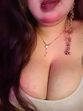 Suhanakhan00 online show from 07-17-26, 09:06