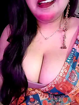 Suhanakhan00 online show from 03-12-26, 06:50