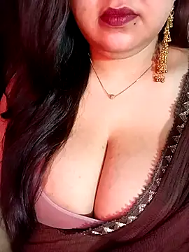 Snapshot of Suhanakhan00 chatting on 06-03-26, 06:12 Suhanakhan00 online show from 06-03-26, 06:12