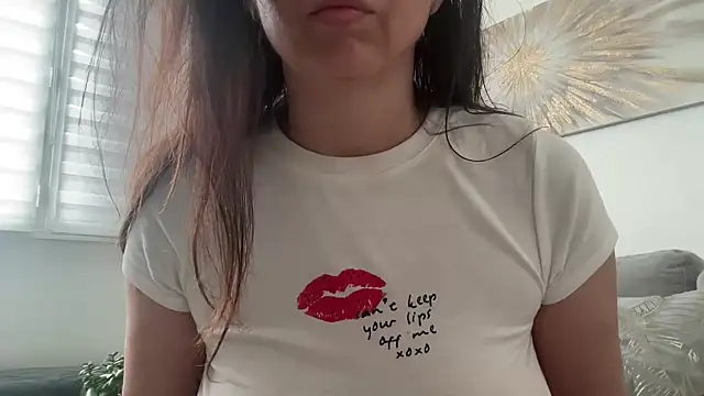 Snapshot of Serena_4you chatting on 05-18-26, 04:12 Serena 4you online show from 05-18-26, 04:12