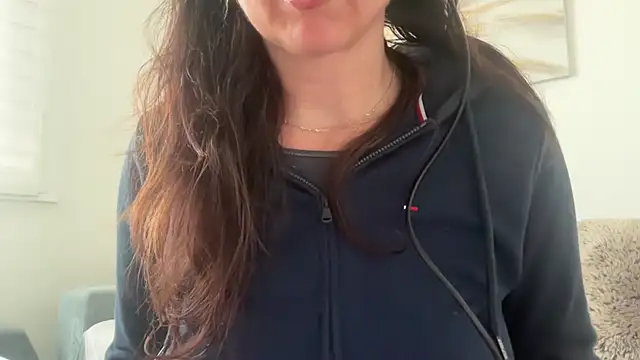 Snapshot of Serena_4you chatting on 05-20-26, 05:43 Serena 4you online show from 05-20-26, 05:43