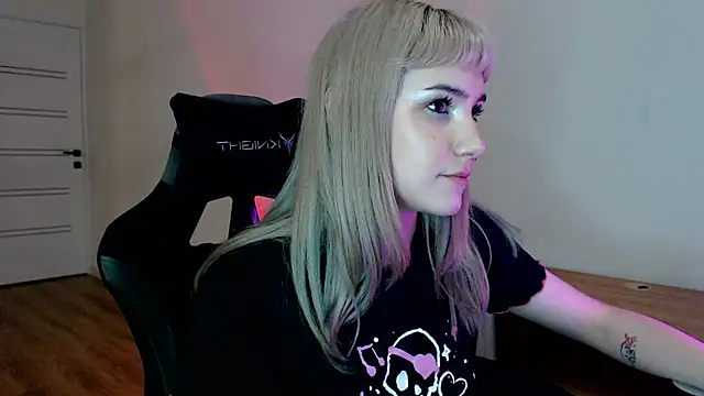 Princess Shy    online show from 02-21-25, 03:43