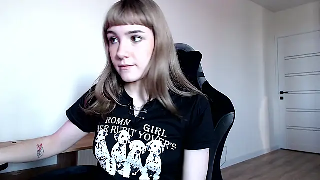 Princess Shy    online show from 03-07-25, 02:01