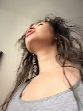 Sophie LS online show from 04-12-26, 01:25