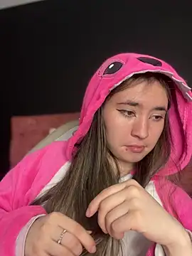 Sophie LS online show from 03-21-25, 08:50