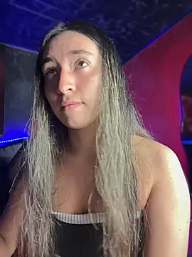 Sophie LS online show from 12-17-25, 04:17