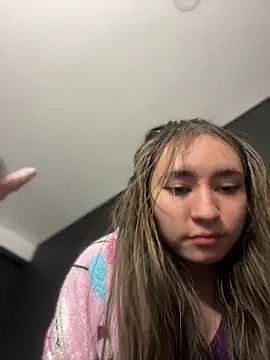 Sophie LS online show from 03-22-25, 07:47