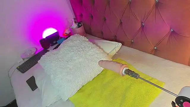 kyliestteel online show from 03-22-26, 04:30