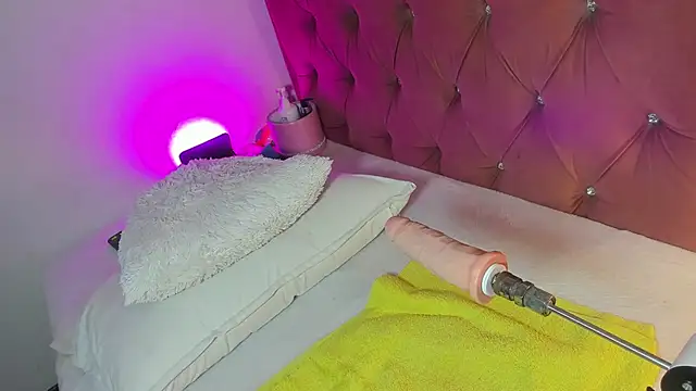 kyliestteel online show from 03-24-26, 12:16