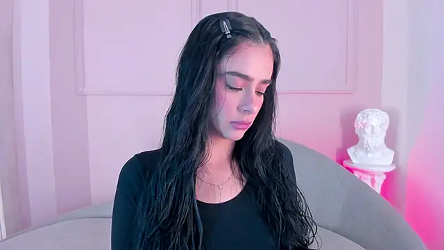 victoria milann online show from 11-26-25, 01:33