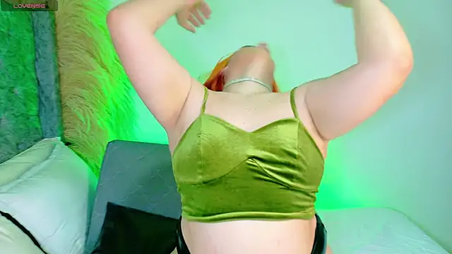 Snapshot of astridjonness chatting on 02-09-26, 08:29 astridjonness online show from 02-09-26, 08:29