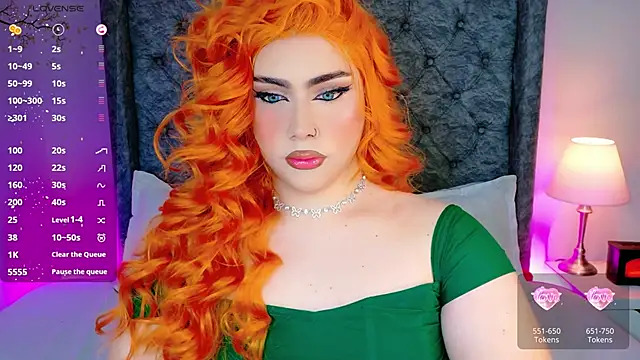 Snapshot of astridjonness chatting on 06-17-26, 02:00 astridjonness online show from 06-17-26, 02:00