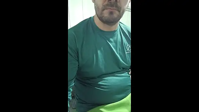 Snapshot of KAZADO_LIBERAL chatting on 10-14-25, 01:28 KAZADO LIBERAL online show from 10-14-25, 01:28