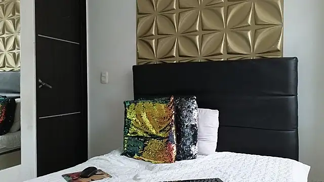 Snapshot of ANGEL__COOPER chatting on 03-19-25, 02:57 ANGEL COOPER online show from 03-19-25, 02:57