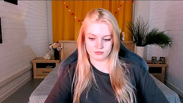 GraceGlamour online show from 03-21-25, 08:17