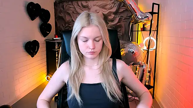 GraceGlamour online show from 02-17-26, 05:05