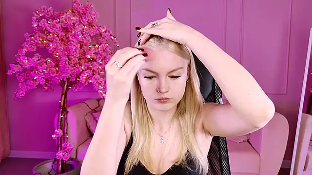 GraceGlamour online show from 09-30-25, 05:13