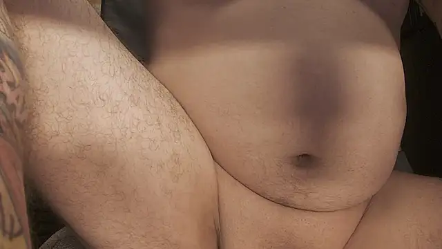 Snapshot of dani4334 chatting on 10-25-25, 10:10 dani4334 online show from 10-25-25, 10:10