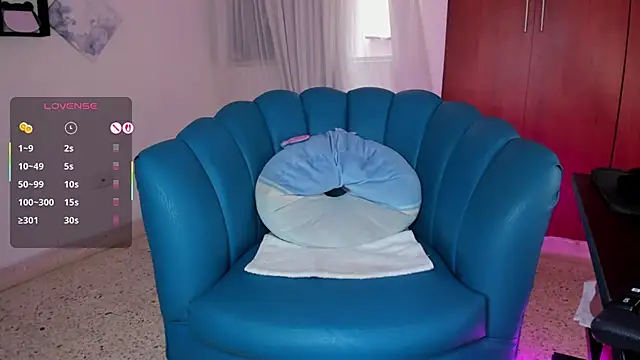 Julie Markk online show from 12-19-25, 08:44