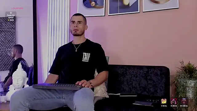 Snapshot of thomas_eliotts chatting on 02-18-26, 07:43 thomas eliotts online show from 02-18-26, 07:43