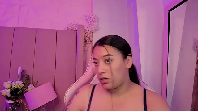 MollyBigBoobs12 online show from 07-21-26, 10:00
