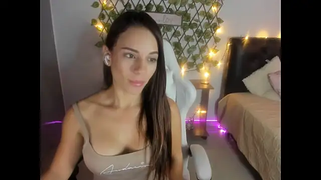 Sara lopez 28 online show from 11-14-25, 11:58